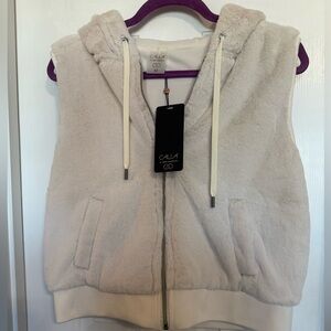 Calia By Carrie Underwood Ivory Faux Fur Sleevesless Hooded Vest NWT